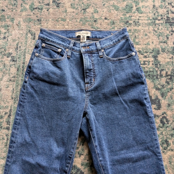 Madewell Perfect Vintage Straight Jean in Bright Indigo Wash- Insta cozy… - Picture 6 of 10